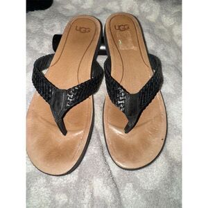 UGG Women's Lorrie Thong Sandals Black Size 9 Braided Casual Summer